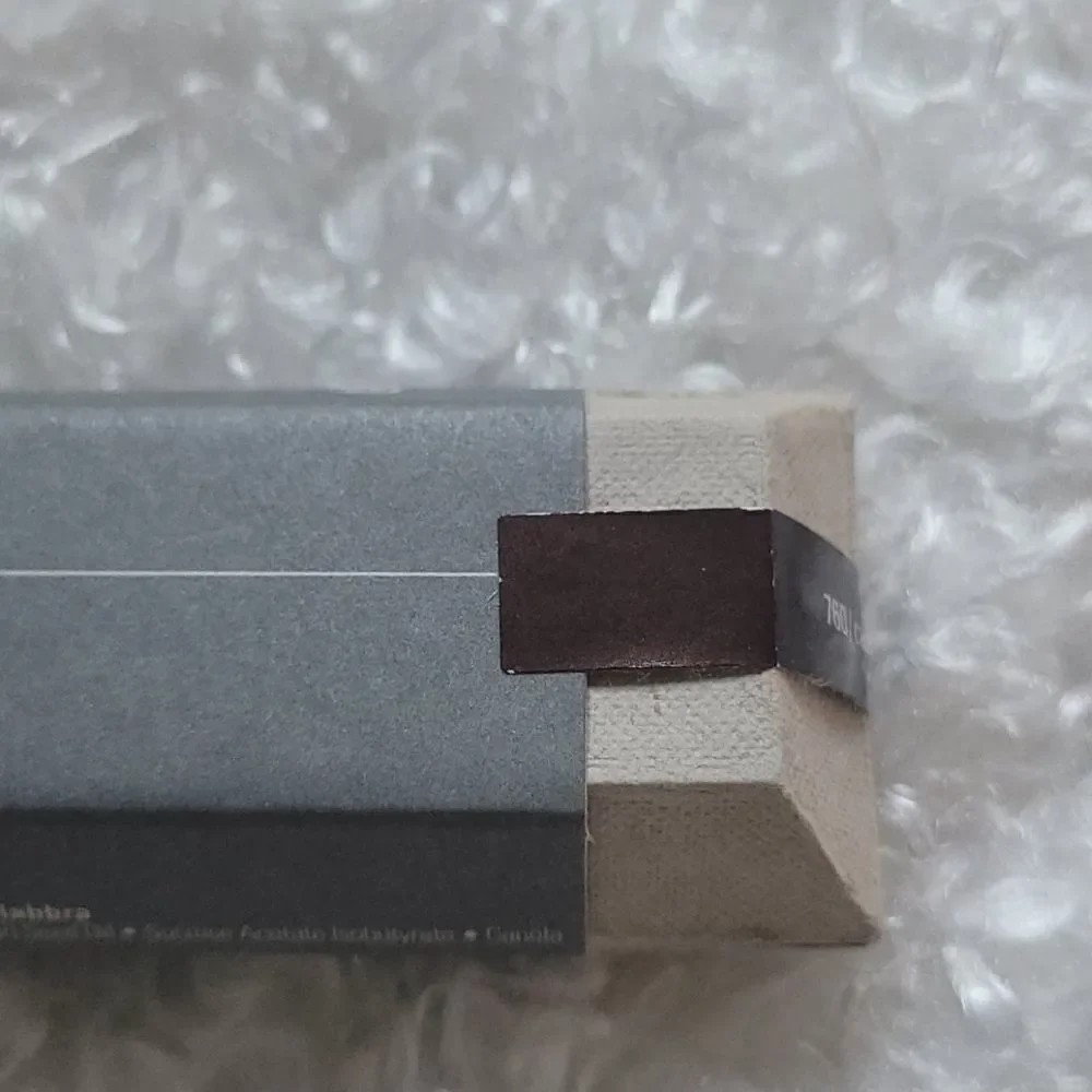 Aveda lip glaze / cacao bean 760
